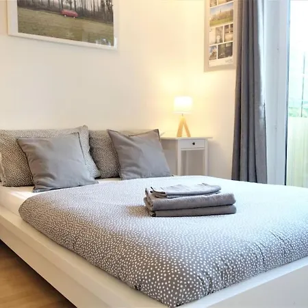 In Neustadt Balcony And Parking *